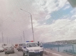 На Бородинском мосту в Камышине случилась авария, но все обошлось
