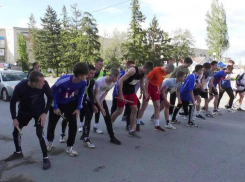 Кого назвали лучшим бегуном традиционной эстафеты в Камышине