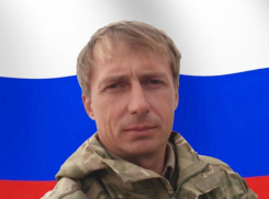 Администрация Камышина после похорон добровольца, погибшего на Украине, выразила соболезнование его родным
