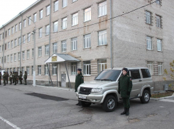 В Камышине в распоряжение 33-го мотострелкового полка, выполняющего боевые задачи в зоне СВО, передали УАЗ