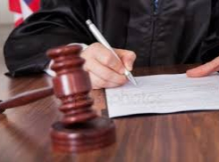 В Камышинском городском суде слушается дело по «пикантно» приобретенному земельному участку известным предпринимателем Сергеем Раот