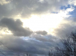 Молодой мужчина, накрытый галлюцинациями, вышел из окна многоэтажки...