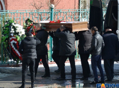 Соседи рассказали о жизни 23-летнего убийцы парня у ночного клуба Loft: подрабатывал таксистом, мухи не мог обидеть, - «Блокнот Волгограда»