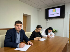 В Камышинском районе агродиктант написали не только школьники, но и чиновники