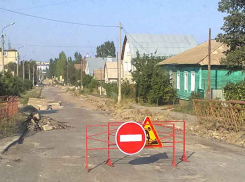 Когда я спросила чиновников, как же мы будем без тротуара на улице Калинина, они ответили, что парковка важнее, - камышанка