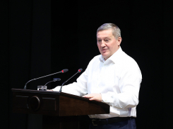 Андрей Бочаров предостерег партийцев-единороссов и всех чиновников от приукрашивания действительности и включения «режима начальника»