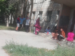 Стали известны подробности гибели годовалого ребенка, сорвавшегося из окна, - «Блокнот Волгограда»