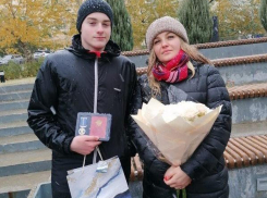 За что наградили медалью камышинского школьника Тимофея Тюрина, а глава Станислав Зинченко выразил публичную благодарность родителям парня