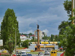 В праймериз «Единой России» по Камышинскому избирательному округу победили соискатели-миллионеры