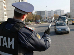 Девять злостных неплательщиков штрафов выявили полицейские и судебные приставы Камышина