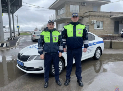 Как сотрудникам ГАИ пришлось сопровождать рожающую маму на трассе Р-22 «Каспий»