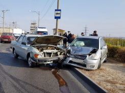 Водитель «Волги» погиб на месте в ДТП с пятью машинами на мосту через Волжскую ГЭС, - «Блокнот Волгограда»