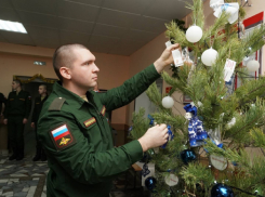 Командование Южного военного округа разрешило личному составу более поздний отбой и подъем по случаю Нового года