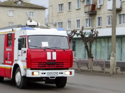 В Камышине вспыхнул гараж