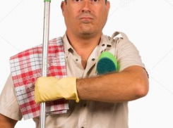 В Камышине 50-летний негодяй напился и шваброй переломал ребра родной матери