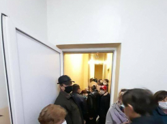 Губернатор Андрей Бочаров поручил властям Камышина срочно найти  место под строительство новой поликлиники за полтора миллиарда рублей