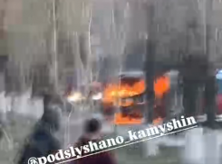 В Камышине загорелся автобус