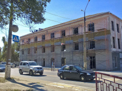 В Камышине новый собственник здания бывшего санатория-профилактория ХБК решил, наконец, его отремонтировать