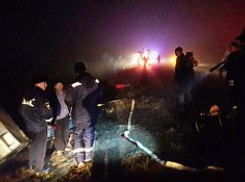 Пять человек получили травмы в перевернувшем «Неоплане» на ночной трассе в Волгоградской области