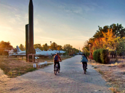 Из-за нехватки велодорожек в Камышине велосипедисты «обживают» прогулочные зоны и носятся на дикой скорости, - камышанка