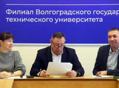 Студентам Камышинского технологического института рассказали, что делать, если вдруг им намекают на получение оценки «легким путем»