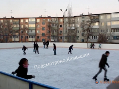В Камышине готовы первые катки во дворах 