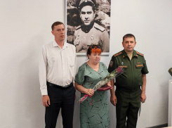 В Камышине мамы получили ордена погибших сыновей-героев