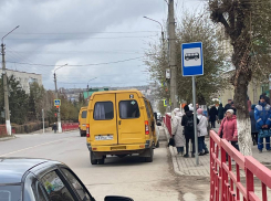 В Камышине на рынке перевозок место муниципальной автоколонны с экс-директором Давудовым Туралом Ильхам Оглы тихо заняла ИП Давудова Гюнай Абгюль Кызы