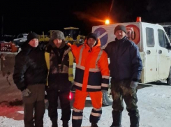 Камышане спасли от крепких морозов замерзавших в палатке на маршруте путешественников-экстремалов из Анапы