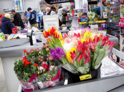 В Камышине стала известна цена свежих букетов в День всех влюбленных 