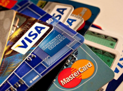 Камышанин, продававший антикварные часы, удачно оказался владельцем пустых банковских карт