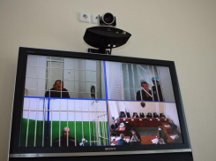 В Камышине ушло в суд дело в отношении заключенного ИК-24, оскорбившего судью во время процесса по видеоконференцсвязи