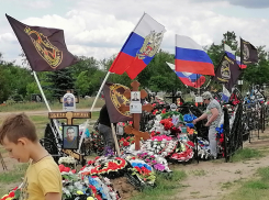 В Камышине сопредседатель общероссийского проекта «Земля героев» Дмитрий Пахомов посетит участок воинских захоронений и проведет встречу с общественностью