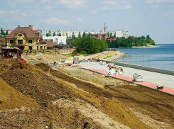 Главный архитектор Камышина Дмитрий Вайрих гарантирует  на набережной дорожки для роллеров, игровой городок и даже туалет