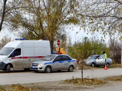 В Волгоградском Главке МВД сообщили, что камышинский «мачо» за рулем сбил девушку на тротуаре на улице Текстильной (ВИДЕО)