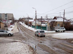 Полицейские Камышина задержали «ловкого»  похитителя  чужого телефона  и банковской карты со стойки магазина