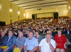 Чиновники будут гулять в «губернаторские» выходные без потерь в зарплате