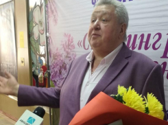 Камышане с удовольствием пообщались в ЦКД «Дружба» с Заслуженным артистом РФ Александром Тютрюмовым