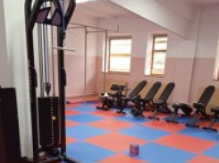 В Камышине местные инициативы помогли модернизировать зал «сухого плавания» в спортшколе