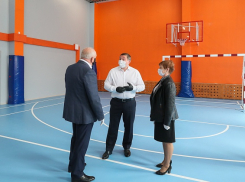 Стало известно, чем еще кроме возложения цветов интересовался сегодня, 20 мая, губернатор во время встреч с камышанами