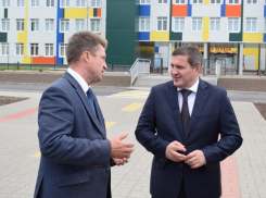 «Убежден, что ваш выбор будет правильным», - лично обратился к народу перед днем голосования глава Камышина, единоросс Станислав Зинченко