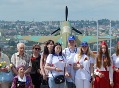 В первой части праздника в Камышине приняли участие 2,5 тысячи человек, вечером камышан ждут показательные выступления десантников, концерт и салют