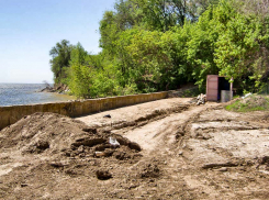 В Камышине подрядчик делает первые шаги по реконструкции участка набережной Волги у музея