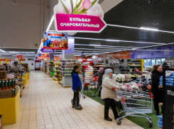 В магазинах Камышина развернулась большая предпраздничная торговля (ВИДЕО)