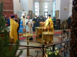 Митрополит Волгоградский и Камышинский Феодор обратился к православным христианам с Рождественским посланием