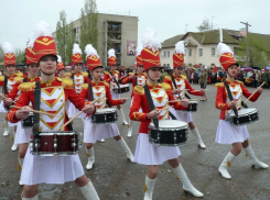 В открытом доступе появились сведения о зарплатах начальников районных учреждений спорта, искусств, библиотек и пиара