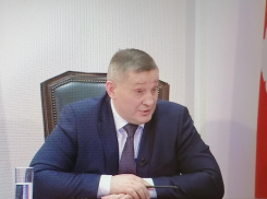 Жителям Волгоградской области пообещали ответить на 2 тысячи вопросов с «прямой линии» губернатора  (ВИДЕОТРАНСЛЯЦИЯ ОНЛАЙН)