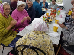 Чиновники Волгоградской области установили норму питания для стариков: 20 граммов макарон и 100 граммов хлеба, - «Блокнот Волгограда»