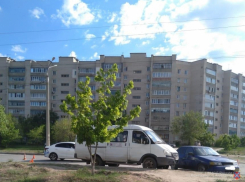 В Камышине 18-летний «гонщик» спровоцировал ДТП с маршруткой на улице Базарова