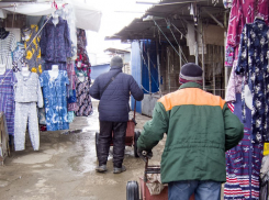 «Всё равно до пенсии не дожить»: жители Волгоградской области согласны на «серую» зарплату 